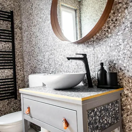 Tisza Apartmanhaz Lägenhet